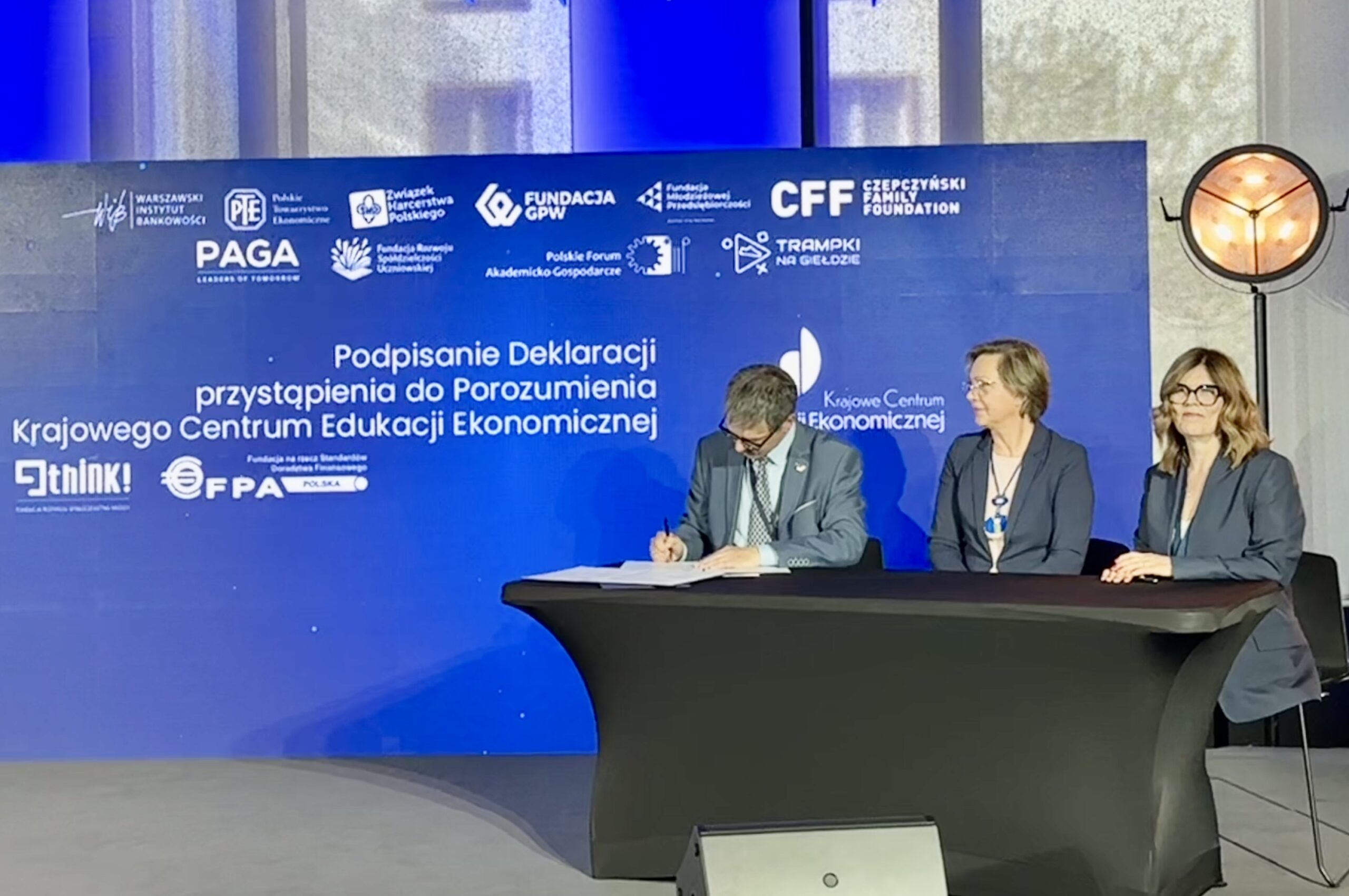 Dołączyliśmy do Krajowego Centrum Edukacji Ekonomicznej